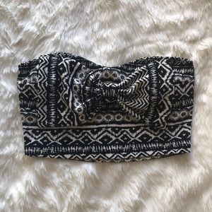 Black and white Aztec print crop top